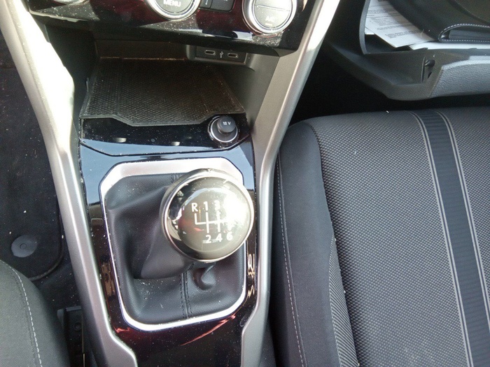 Volkswagen T-Roc Advance 2.0 TDI 110 kW (150 CV) Vehículo usado en Madrid Volkswagen T-Roc Advance 2.0 TDI 110 kW (150 CV) Vehículo usado en Madrid