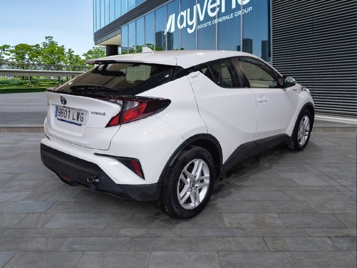 Toyota C-HR 1.8 125H Active 90 kW (122 CV) Vehículo usado en Madrid Toyota C-HR 1.8 125H Active 90 kW (122 CV) Vehículo usado en Madrid
