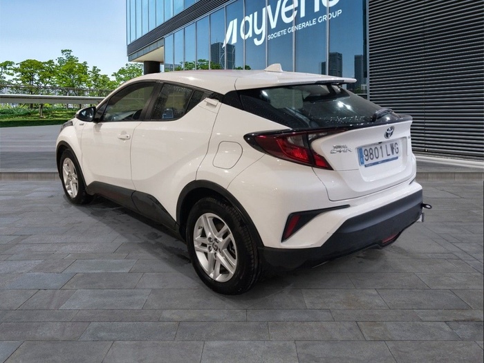 Toyota C-HR 1.8 125H Active 90 kW (122 CV) Vehículo usado en Madrid Toyota C-HR 1.8 125H Active 90 kW (122 CV) Vehículo usado en Madrid