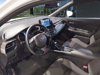 Toyota C-HR 1.8 125H Active 90 kW (122 CV) 14 Toyota C-HR 1.8 125H Active 90 kW (122 CV) 14