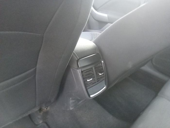 Skoda Kamiq 1.0 TSI Ambition DSG 81 kW (110 CV) Vehículo usado en Madrid Skoda Kamiq 1.0 TSI Ambition DSG 81 kW (110 CV) Vehículo usado en Madrid