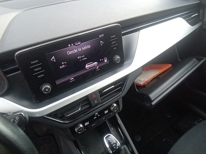 Skoda Kamiq 1.0 TSI Ambition DSG 81 kW (110 CV) Vehículo usado en Madrid Skoda Kamiq 1.0 TSI Ambition DSG 81 kW (110 CV) Vehículo usado en Madrid