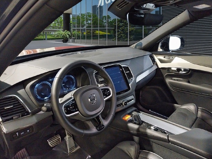 Volvo XC90 T8 Plus Dark Recharge AWD Auto 335 kW (455 CV) Vehículo usado en Madrid Volvo XC90 T8 Plus Dark Recharge AWD Auto 335 kW (455 CV) Vehículo usado en Madrid