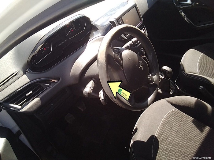 Peugeot 208 PureTech 82 S&S Active 60 kW (82 CV) Vehículo usado en Madrid Peugeot 208 PureTech 82 S&S Active 60 kW (82 CV) Vehículo usado en Madrid