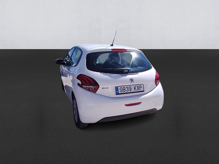 Peugeot 208 PureTech 82 S&S Active 60 kW (82 CV) Vehículo usado en Madrid Peugeot 208 PureTech 82 S&S Active 60 kW (82 CV) Vehículo usado en Madrid