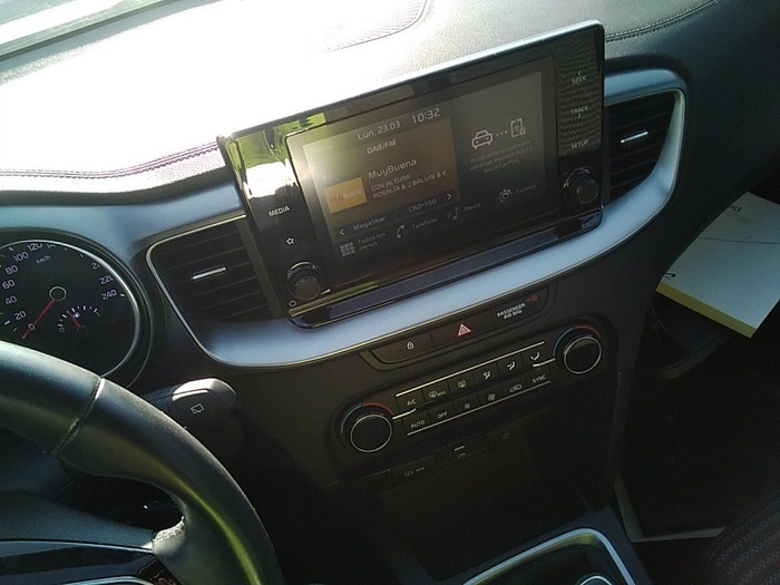 Kia Ceed 1.0 T-GDI Drive 74 kW (100 CV) Vehículo usado en Madrid Kia Ceed 1.0 T-GDI Drive 74 kW (100 CV) Vehículo usado en Madrid