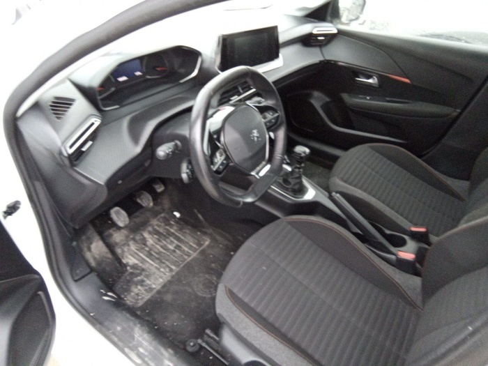 Peugeot 208 BlueHDi 100 Active 75 kW (100 CV) Vehículo usado en Madrid Peugeot 208 BlueHDi 100 Active 75 kW (100 CV) Vehículo usado en Madrid