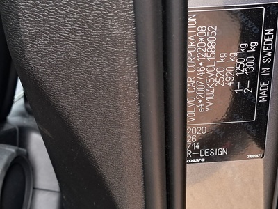 Volvo XC60 B4 D R-Design AWD Auto 145 kW (197 CV) 11 Volvo XC60 B4 D R-Design AWD Auto 145 kW (197 CV) 11