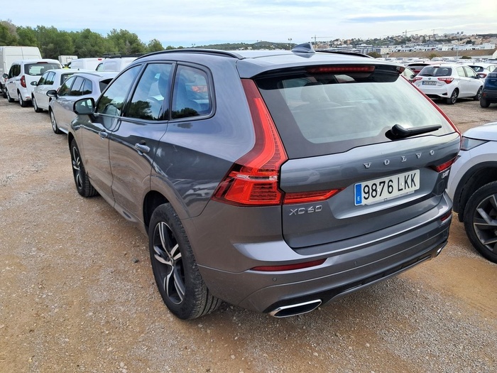 Volvo XC60 B4 D R-Design AWD Auto 145 kW (197 CV) Vehículo usado en Madrid Volvo XC60 B4 D R-Design AWD Auto 145 kW (197 CV) Vehículo usado en Madrid