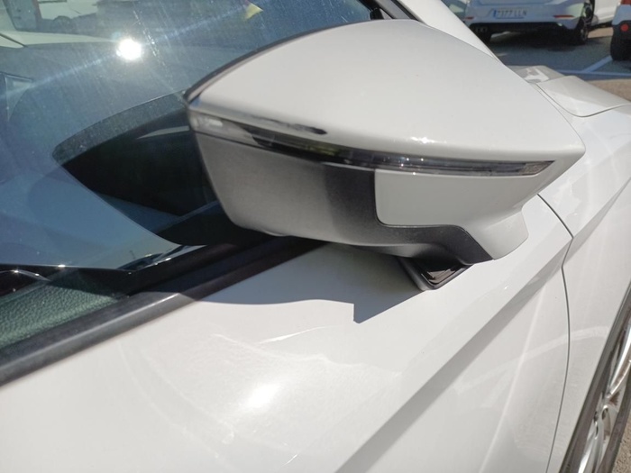 SEAT Arona 1.0 TSI Style Plus 81 kW (110 CV) Vehículo usado en Madrid SEAT Arona 1.0 TSI Style Plus 81 kW (110 CV) Vehículo usado en Madrid