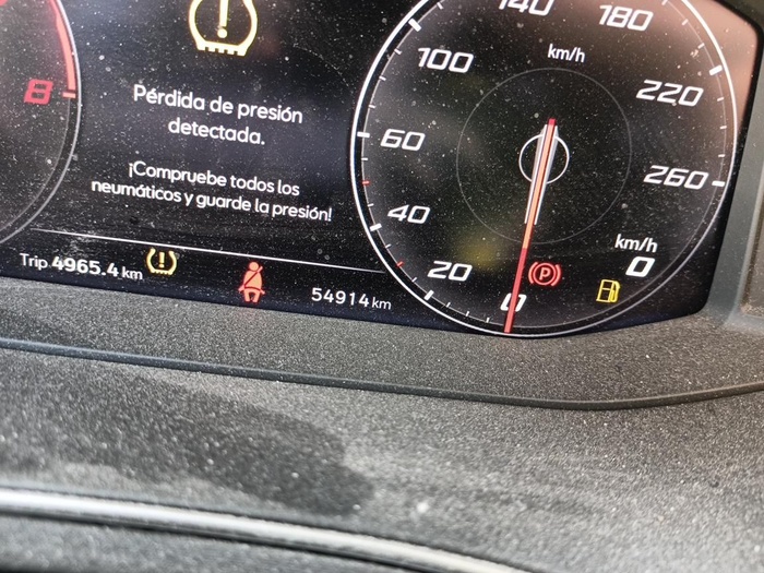 SEAT Arona 1.0 TSI Style Plus 81 kW (110 CV) Vehículo usado en Madrid SEAT Arona 1.0 TSI Style Plus 81 kW (110 CV) Vehículo usado en Madrid