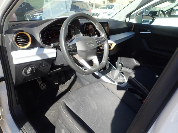 SEAT Arona 1.0 TSI Style Plus 81 kW (110 CV) Vehículo usado en Madrid SEAT Arona 1.0 TSI Style Plus 81 kW (110 CV) Vehículo usado en Madrid