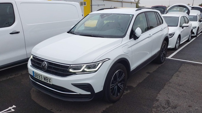Volkswagen Tiguan Life 1.4 TSI eHybrid 180 kW (245 CV) DSG Vehículo usado en Madrid Volkswagen Tiguan Life 1.4 TSI eHybrid 180 kW (245 CV) DSG Vehículo usado en Madrid