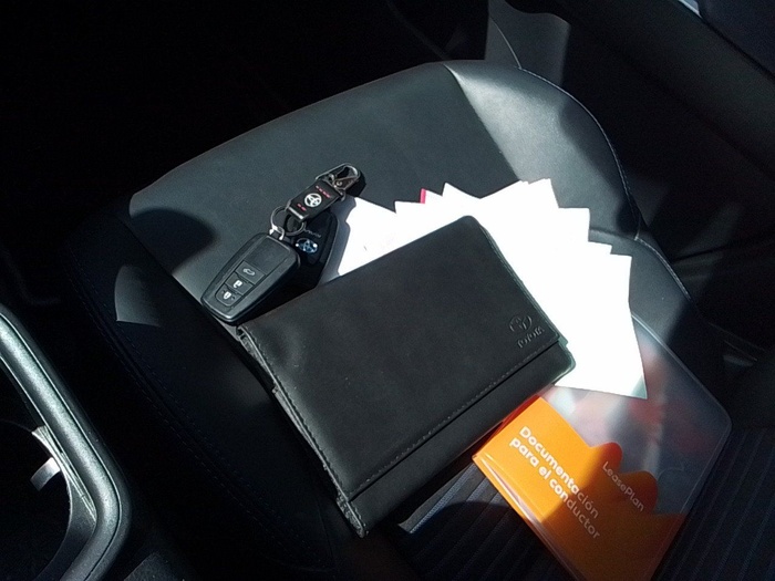 Toyota Rav4 2.5l hybrid Style 160 kW (218 CV) Vehículo usado en Madrid Toyota Rav4 2.5l hybrid Style 160 kW (218 CV) Vehículo usado en Madrid