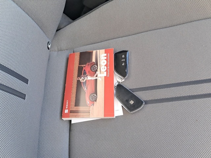 SEAT León 2.0 TDI S&S Style Go 85 kW (115 CV) Vehículo usado en Madrid SEAT León 2.0 TDI S&S Style Go 85 kW (115 CV) Vehículo usado en Madrid