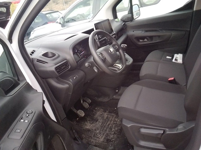 Toyota Proace City 1.5 D VX L1 75 kW (102 CV) Vehículo usado en Madrid Toyota Proace City 1.5 D VX L1 75 kW (102 CV) Vehículo usado en Madrid