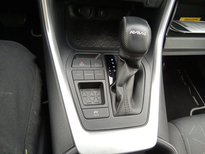 Toyota Rav4 2.5l hybrid Advance 160 kW (218 CV) Vehículo usado en Madrid Toyota Rav4 2.5l hybrid Advance 160 kW (218 CV) Vehículo usado en Madrid