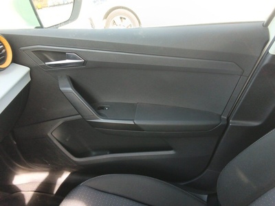 SEAT Arona 1.0 TSI Style 81 kW (110 CV) 11 SEAT Arona 1.0 TSI Style 81 kW (110 CV) 11