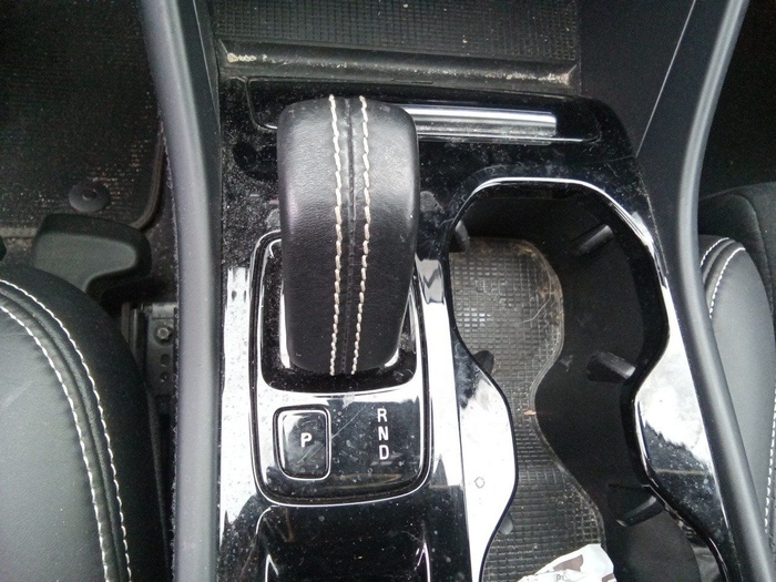 Volvo XC40 T5 Twin Recharge R-Design Auto 193 kW (262 CV) Vehículo usado en Madrid Volvo XC40 T5 Twin Recharge R-Design Auto 193 kW (262 CV) Vehículo usado en Madrid