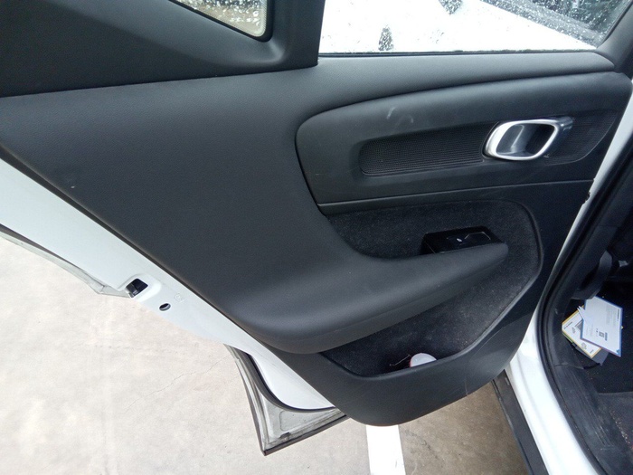 Volvo XC40 T5 Twin Recharge R-Design Auto 193 kW (262 CV) Vehículo usado en Madrid Volvo XC40 T5 Twin Recharge R-Design Auto 193 kW (262 CV) Vehículo usado en Madrid