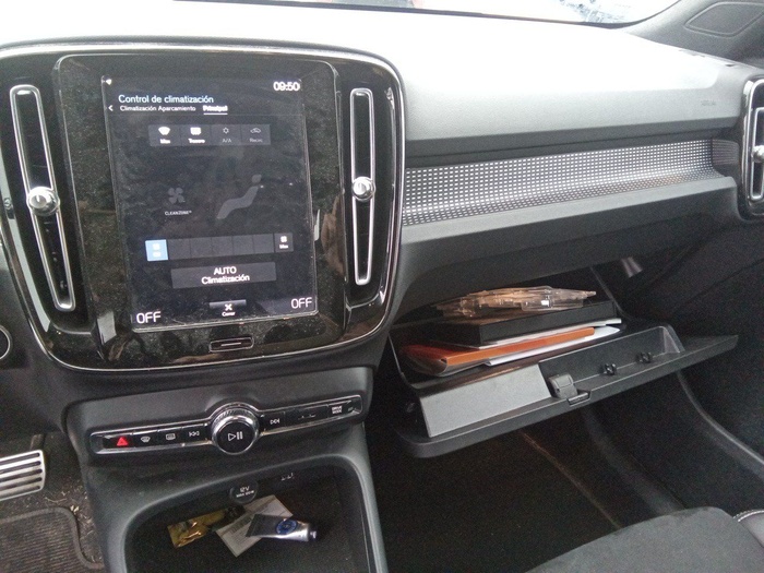 Volvo XC40 T5 Twin Recharge R-Design Auto 193 kW (262 CV) Vehículo usado en Madrid Volvo XC40 T5 Twin Recharge R-Design Auto 193 kW (262 CV) Vehículo usado en Madrid