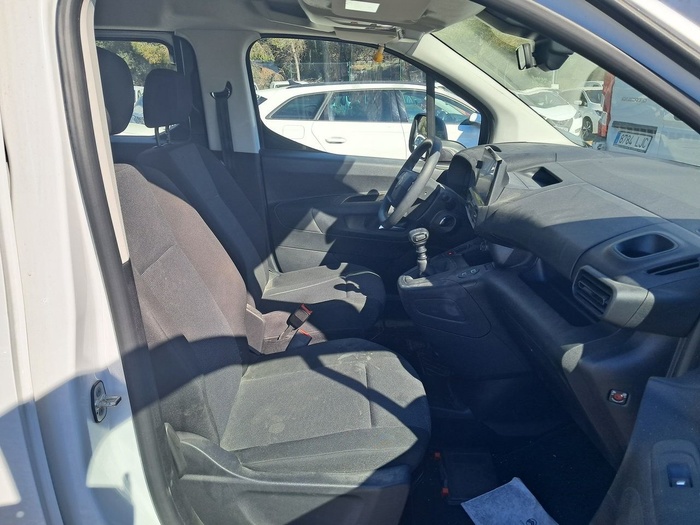 Citroen Berlingo Combi BlueHDi 100 S&S Talla M You 75 kW (102 CV) Vehículo usado en Madrid Citroen Berlingo Combi BlueHDi 100 S&S Talla M You 75 kW (102 CV) Vehículo usado en Madrid