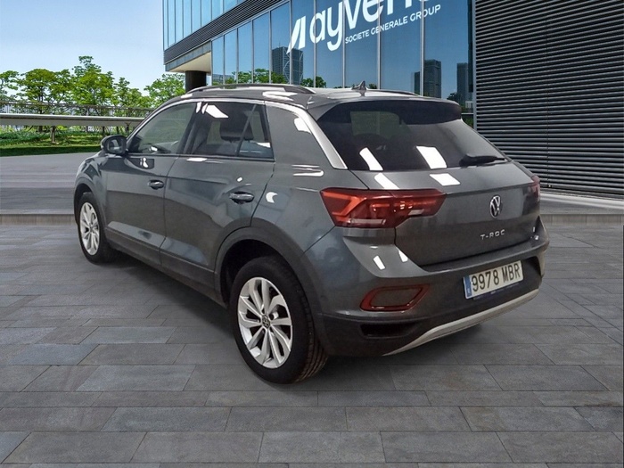 Volkswagen T-Roc Life 2.0 TDI 85 kW (115 CV) Vehículo usado en Madrid Volkswagen T-Roc Life 2.0 TDI 85 kW (115 CV) Vehículo usado en Madrid