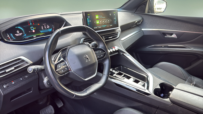 Peugeot 3008 Hybrid 225 Allure Pack e-EAT8 165 kW (225 CV) Vehículo usado en Madrid Peugeot 3008 Hybrid 225 Allure Pack e-EAT8 165 kW (225 CV) Vehículo usado en Madrid