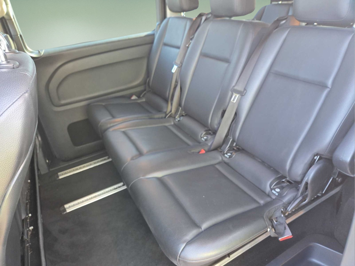 Mercedes-Benz Vito Combi 114 CDI Tourer Select Larga AT 100 kW (136 CV) Vehículo usado en Madrid Mercedes-Benz Vito Combi 114 CDI Tourer Select Larga AT 100 kW (136 CV) Vehículo usado en Madrid