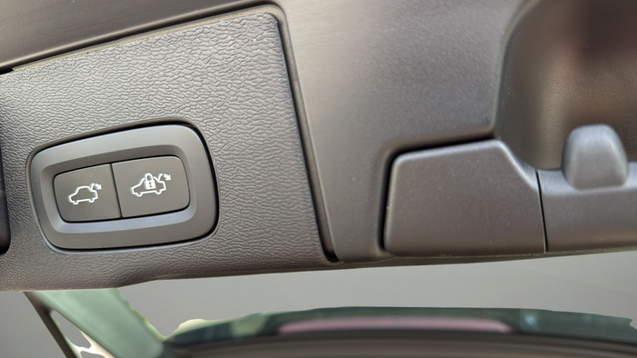 Volvo XC60 T6 Recharge Inscription Expression AWD Auto 250 kW (340 CV) Vehículo usado en Madrid Volvo XC60 T6 Recharge Inscription Expression AWD Auto 250 kW (340 CV) Vehículo usado en Madrid