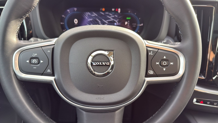 Volvo XC60 T6 Recharge Inscription Expression AWD Auto 250 kW (340 CV) Vehículo usado en Madrid Volvo XC60 T6 Recharge Inscription Expression AWD Auto 250 kW (340 CV) Vehículo usado en Madrid