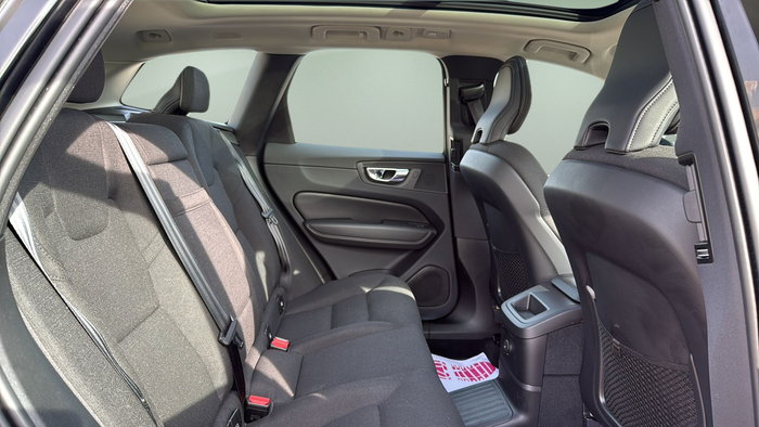 Volvo XC60 T6 Recharge Inscription Expression AWD Auto 250 kW (340 CV) Vehículo usado en Madrid Volvo XC60 T6 Recharge Inscription Expression AWD Auto 250 kW (340 CV) Vehículo usado en Madrid