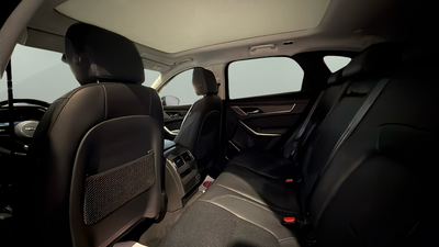Jaguar F-PACE 2.0D l4 MHEV SE AWD Auto 150 kW (204 CV) 16 Jaguar F-PACE 2.0D l4 MHEV SE AWD Auto 150 kW (204 CV) 16