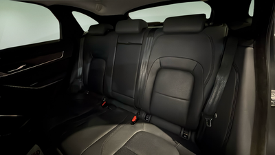 Jaguar F-PACE 2.0D l4 MHEV SE AWD Auto 150 kW (204 CV) 12 Jaguar F-PACE 2.0D l4 MHEV SE AWD Auto 150 kW (204 CV) 12