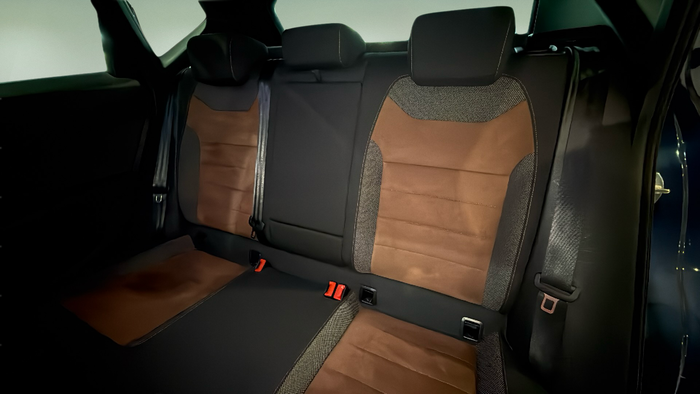 SEAT Ateca 1.5 TSI S&S Xcellence Plus 110 kW (150 CV) Vehículo usado en Madrid SEAT Ateca 1.5 TSI S&S Xcellence Plus 110 kW (150 CV) Vehículo usado en Madrid