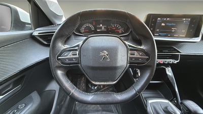 Peugeot 208 BlueHDi 100 Active 75 kW (100 CV) 14 Peugeot 208 BlueHDi 100 Active 75 kW (100 CV) 14