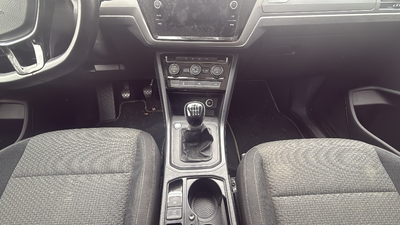 Volkswagen Touran Advance 2.0 TDI 90 kW (122 CV) 10 Volkswagen Touran Advance 2.0 TDI 90 kW (122 CV) 10