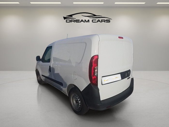 Fiat Dobló Panorama 1.3 Multijet Pop N1 70 kW (95 CV) Vehículo usado en Madrid Fiat Dobló Panorama 1.3 Multijet Pop N1 70 kW (95 CV) Vehículo usado en Madrid