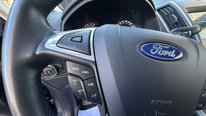 Ford S-Max 2.5 Duratec Atkinson FHEV Trend 140 kW (190 CV) Vehículo usado en Madrid Ford S-Max 2.5 Duratec Atkinson FHEV Trend 140 kW (190 CV) Vehículo usado en Madrid