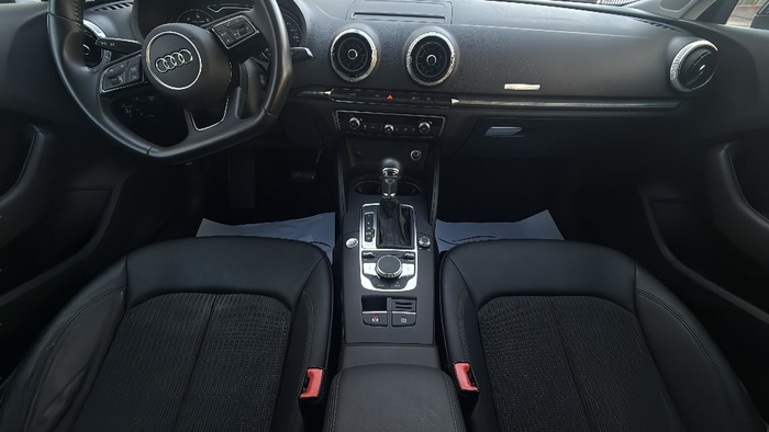 Audi A3 Sportback design 35 TFSI 110 kW (150 CV) S tronic Vehículo usado en Madrid Audi A3 Sportback design 35 TFSI 110 kW (150 CV) S tronic Vehículo usado en Madrid