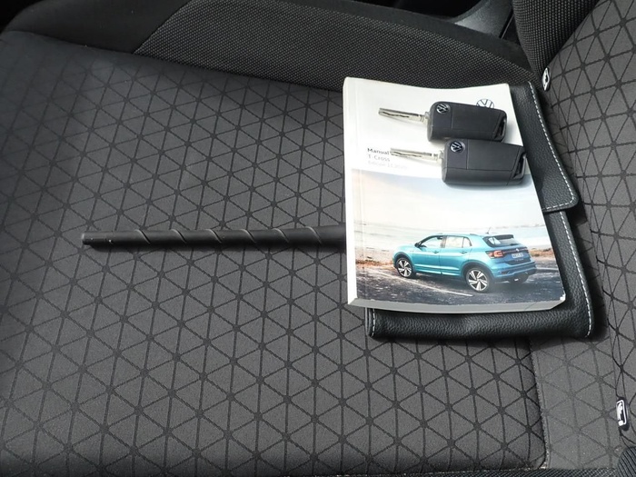 Volkswagen T-Cross Advance 1.0 TSI 70 kW (95 CV) Vehículo usado en Madrid Volkswagen T-Cross Advance 1.0 TSI 70 kW (95 CV) Vehículo usado en Madrid