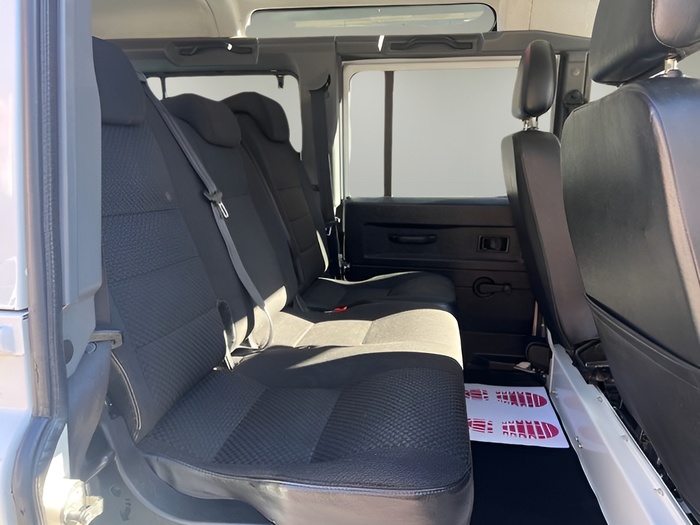 Land Rover Defender 110 SW E 90 kW (122 CV) Vehículo usado en Madrid Land Rover Defender 110 SW E 90 kW (122 CV) Vehículo usado en Madrid