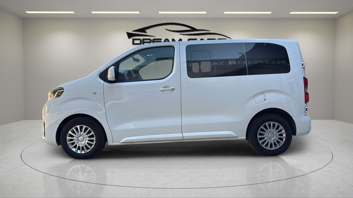 Toyota Proace Verso Combi 1.6D Compact 70 kW (95 CV) Vehículo usado en Madrid Toyota Proace Verso Combi 1.6D Compact 70 kW (95 CV) Vehículo usado en Madrid