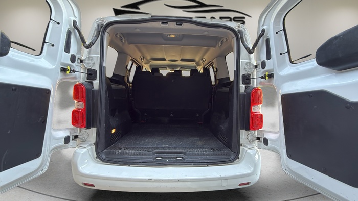 Toyota Proace Verso Combi 1.6D Compact 70 kW (95 CV) Vehículo usado en Madrid Toyota Proace Verso Combi 1.6D Compact 70 kW (95 CV) Vehículo usado en Madrid