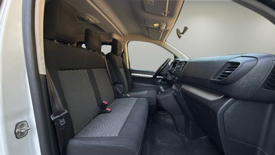 Toyota Proace Verso Combi 1.6D Compact 70 kW (95 CV) 9 Toyota Proace Verso Combi 1.6D Compact 70 kW (95 CV) 9