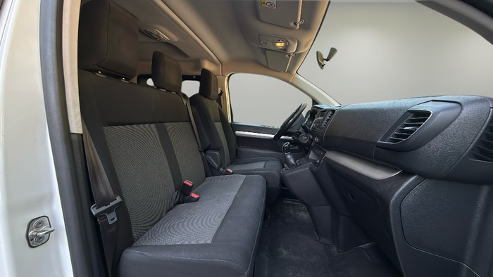 Toyota Proace Verso Combi 1.6D Compact 70 kW (95 CV) Vehículo usado en Madrid Toyota Proace Verso Combi 1.6D Compact 70 kW (95 CV) Vehículo usado en Madrid