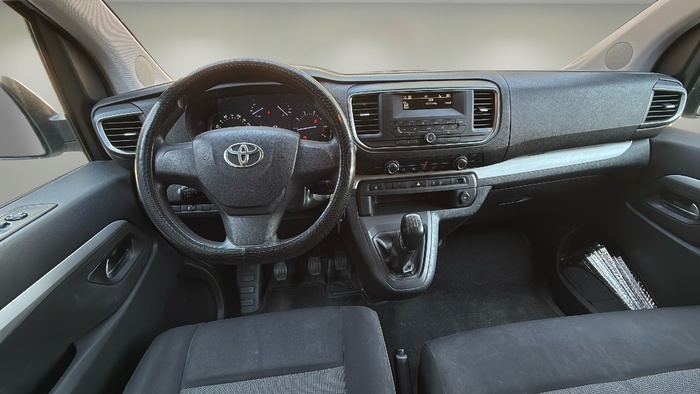 Toyota Proace Verso Combi 1.6D Compact 70 kW (95 CV) Vehículo usado en Madrid Toyota Proace Verso Combi 1.6D Compact 70 kW (95 CV) Vehículo usado en Madrid