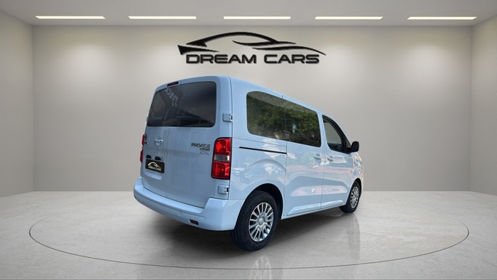 Toyota Proace Verso Combi 1.6D Compact 70 kW (95 CV) Vehículo usado en Madrid Toyota Proace Verso Combi 1.6D Compact 70 kW (95 CV) Vehículo usado en Madrid