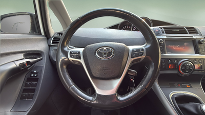 Toyota Verso 115D Advance 82 kW (112 CV) 13 Toyota Verso 115D Advance 82 kW (112 CV) 13