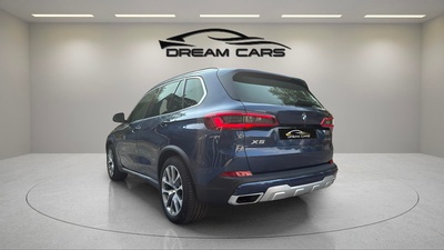 BMW X5 xDrive40i 250 kW (340 CV) 4 BMW X5 xDrive40i 250 kW (340 CV) 4